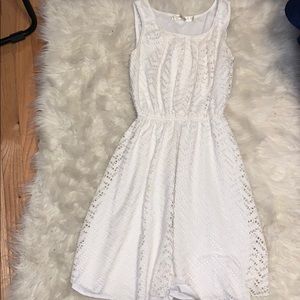 Women’s White Dress